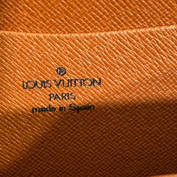 Louis Vuitton Monogram Zipper round Mid size wallet - Picture 9 of 15